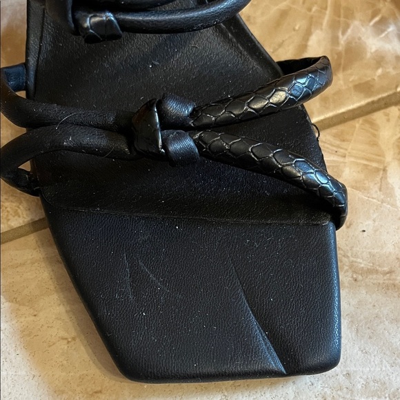 Dolce Vita Strappy Square Toe Heels w/ Faux Wooden Block Heel - Size 8 (?) - Picture 2 of 12